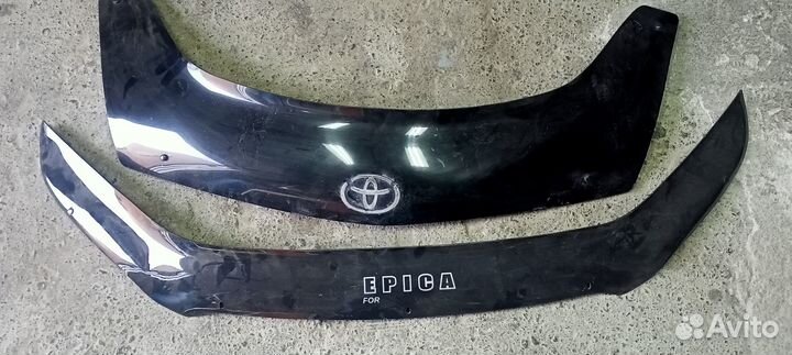 Дефлектор капота