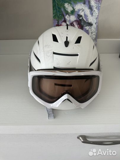 Горнолыжный шлем