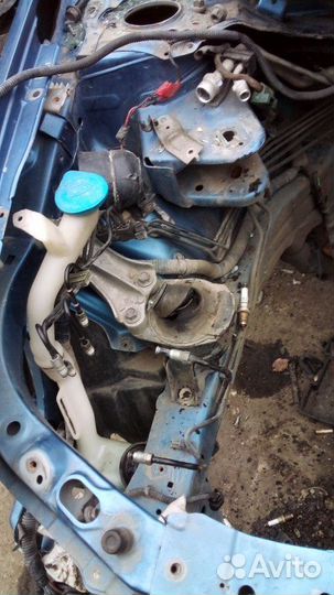 Рамка радиатора Honda Civic FD R18A2 2010