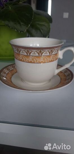 Чайные чашки с блюдцами