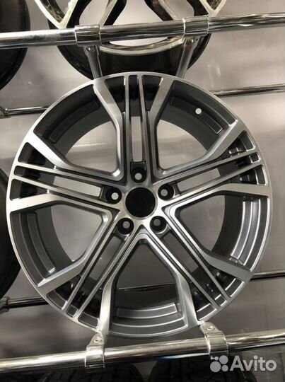 Replica R18 Audi, Volkswagen