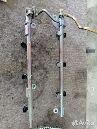 Топливная форсунка Nissan Elgrand E51 VQ25-DE