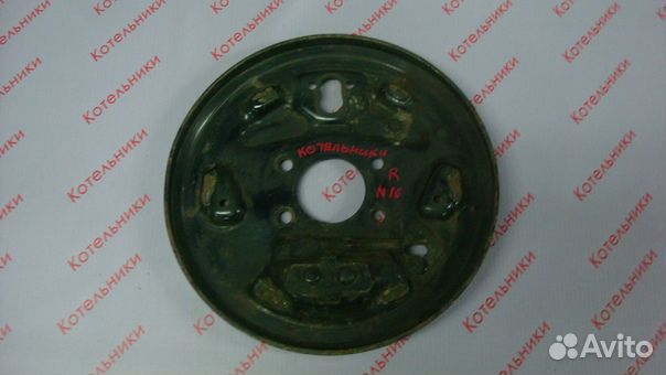 Nissan 44020-8M101 опорный диск задний правый