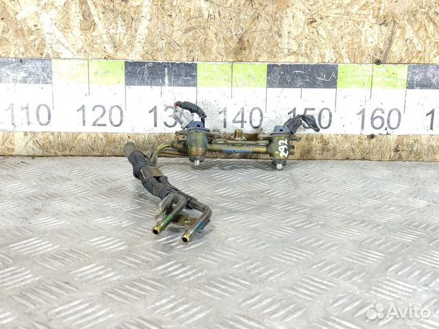 Рейка топливная рампа Subaru Forester S11