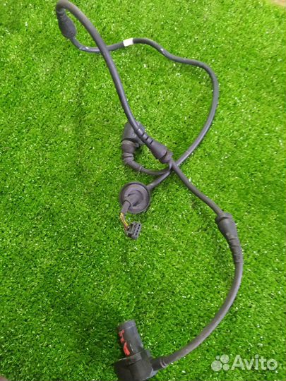 Датчик ABS передний Audi A4 B6