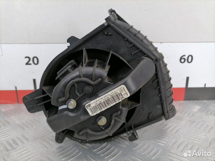 Моторчик печки для Renault Scenic 2 7701056598