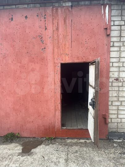 Гараж, > 30 м²