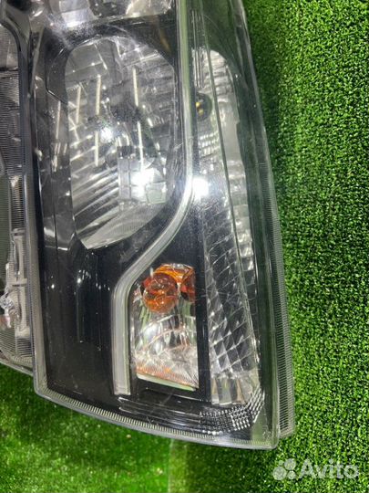Фара галогеновая передняя правая Лада Веста