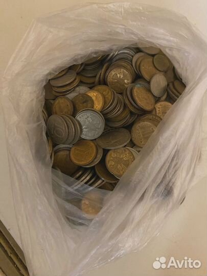 Продам старые монеты