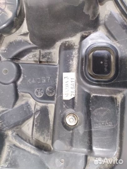 Стеклоподъемник задний правый Mazda 3 BL 2009-2013