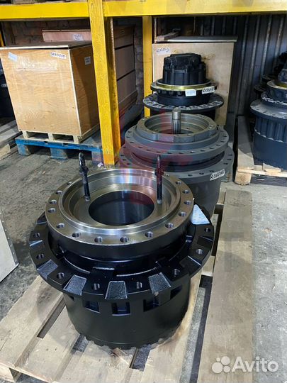 Редуктор хода Hitachi EX120