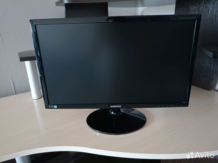 Монитор Samsung 24 дюйма