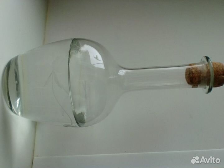 Старинный графин