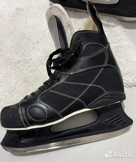 Коньки фигурные мужские 42размер