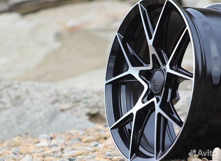 Диски R18 5x114.3 Sakura Wheels YA56. Кредит
