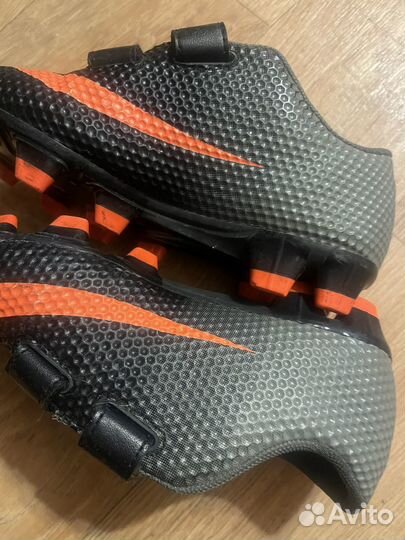 Бутсы футбольные