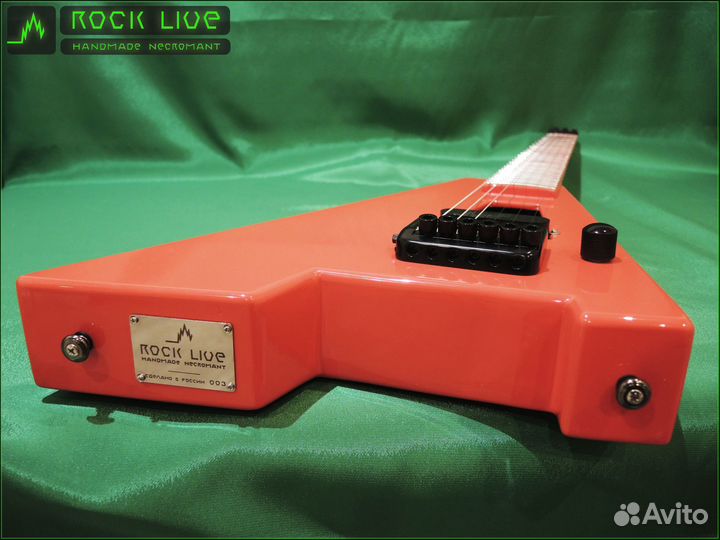 Гитара, безголовая электрогитара