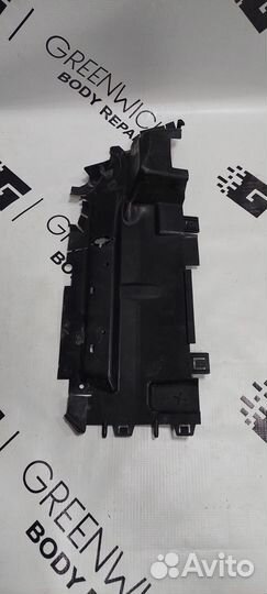 Воздуховод радиатора левый Porsche Cayenne PO536