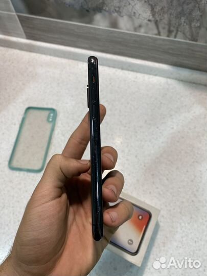 Телефон iPhone 10