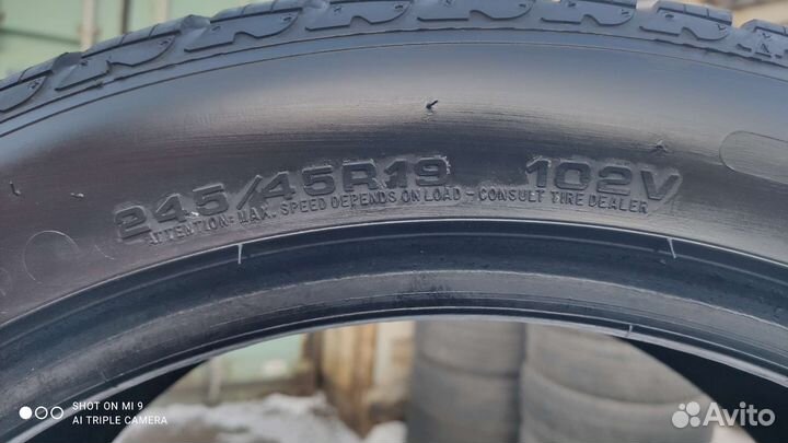 Goodyear UltraGrip 8 Performance 245/45 R19 102V
