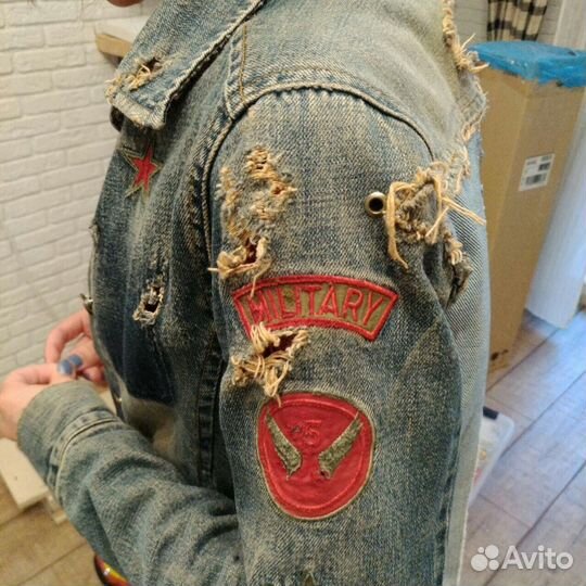 Джинсовая куртка