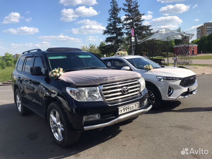 Свадебные украшения нежные на машину