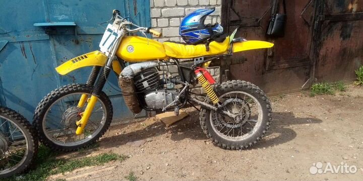 Мотоцикл кроссовый