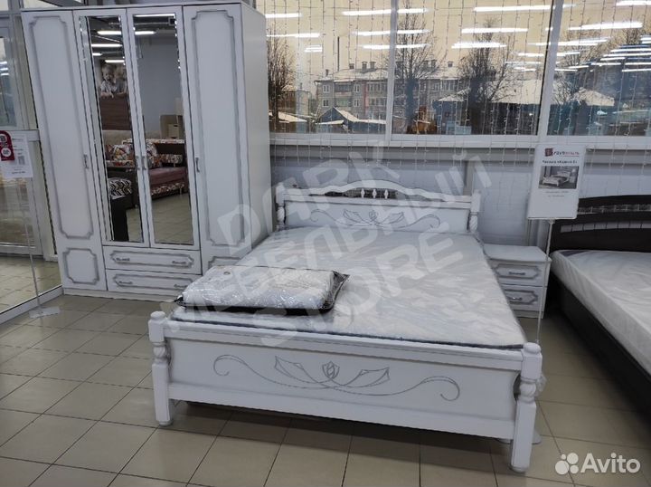 Спальный гарнитур