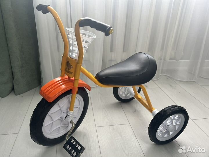 Трехколесный велосипед