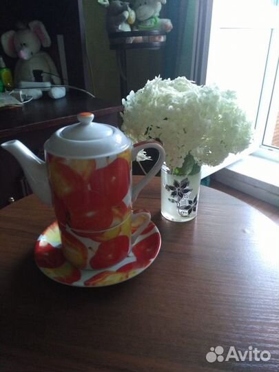 Чайник с чашкой, чайная пара