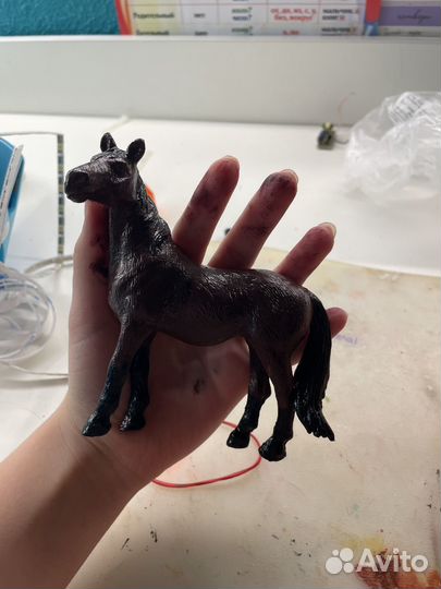 Фигурка лошади