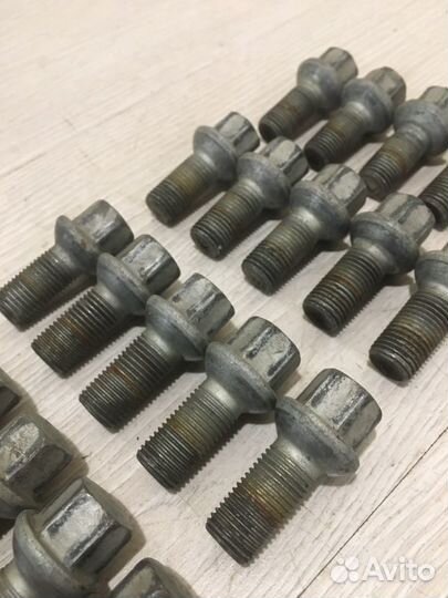 Болты колесные (комплект) Mercedes Benz E350 W211