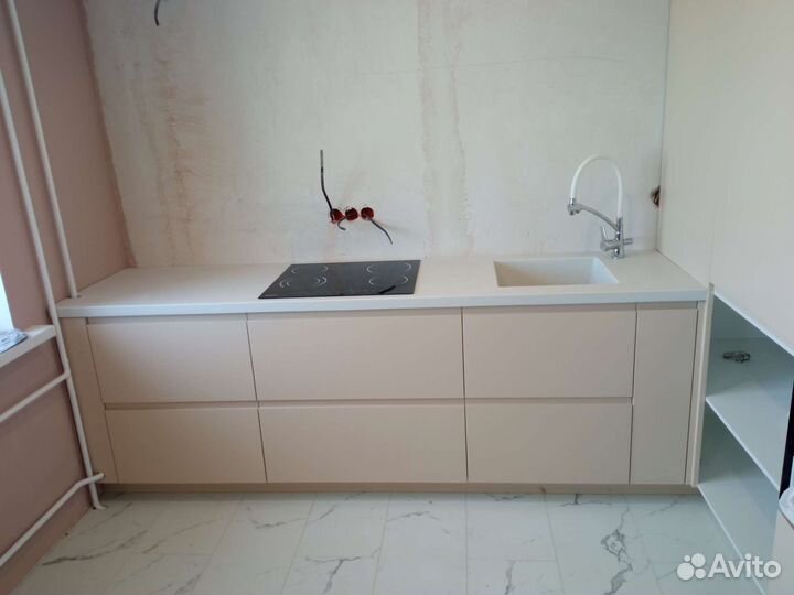 Кухонная столешница с интегрированной раковиной