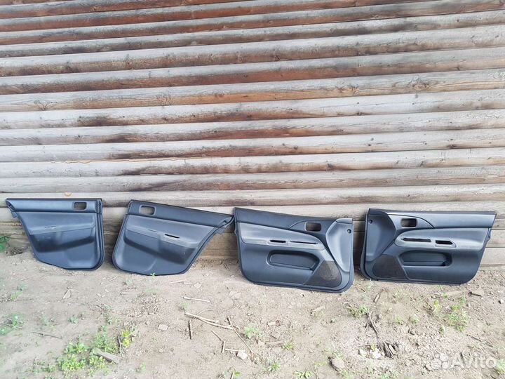 Дверные карты передние Mitsubishi lancer 9