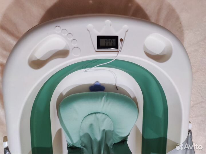 З предмета для для купания(ванночка,круг,коврик)