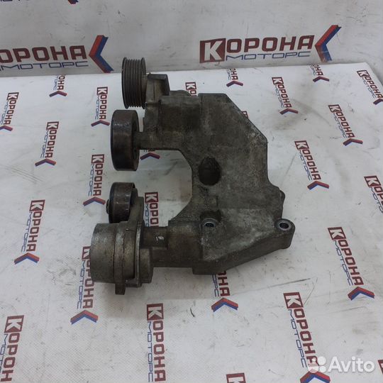 Кронштейн ролика натяжного ролика D4HA KIA sporta