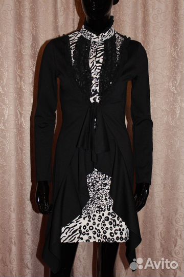 Платье с длинным рукавом