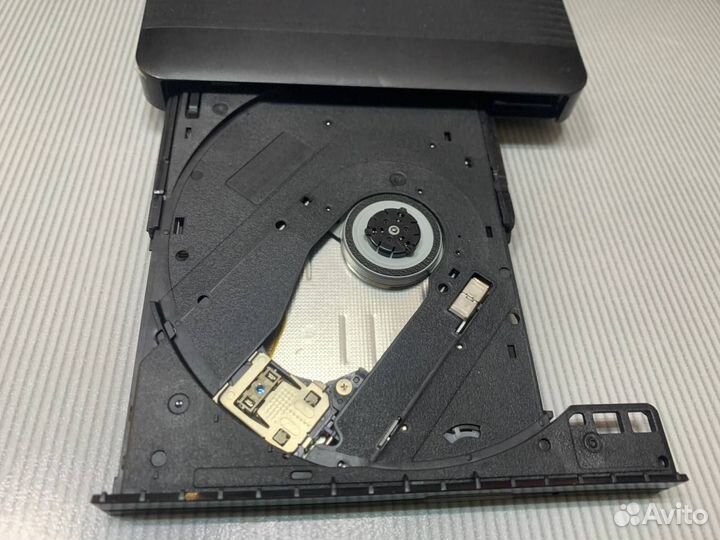 Оптический привод Hitachi-LG Data Storage(61)