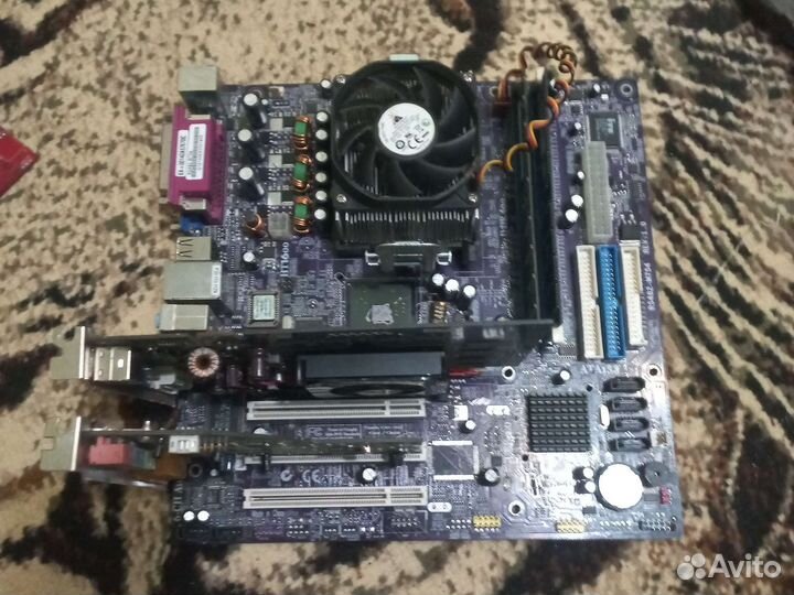 Материнская плата