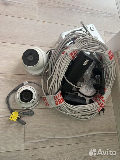 Комплект видео наблюдения и Видеорегистратор