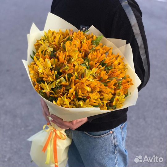 Букет 545 Альстромерия желтая 11 шт