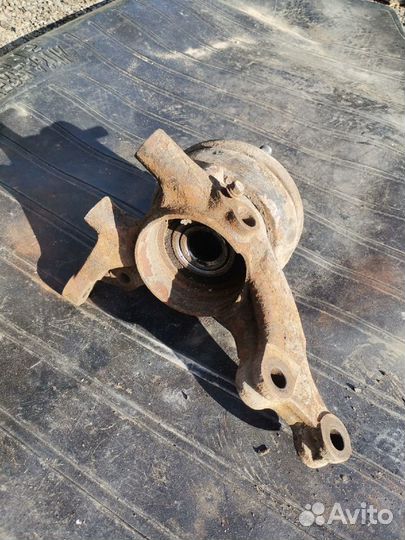 Поворотный кулак, ступица kia ceed 1 ed