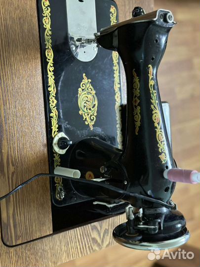 Швейная машина