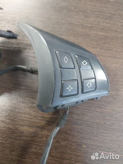 Кнопки мульти руля Bmw X5 3.0D E70 M57N2 2007