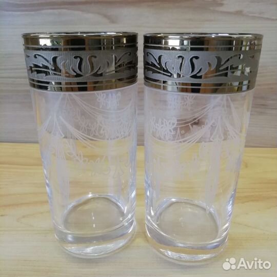 Стеклянные стаканы