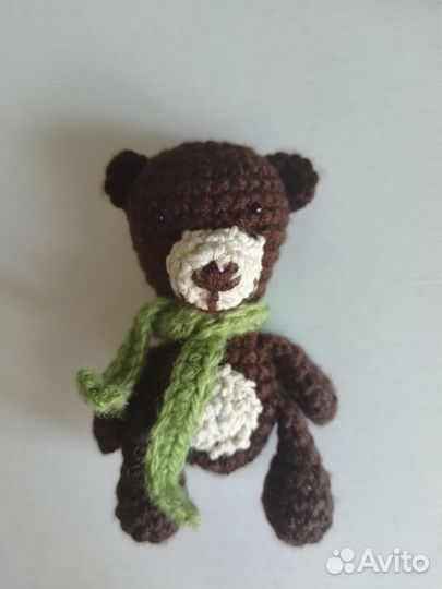 Вязаный мишка ручной работы
