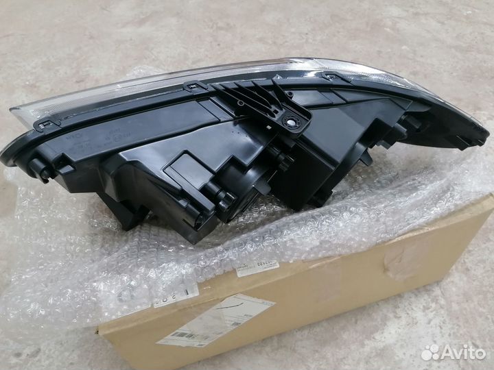 Фара правая LADA Niva Travel