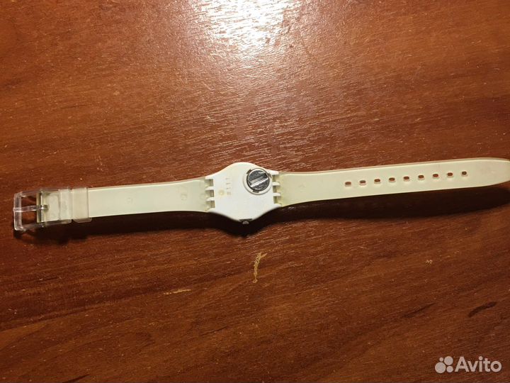 Часы watch