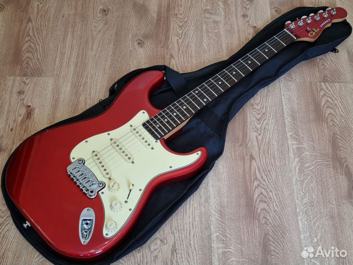 G&L Tribute Legacy Candy Apple Red