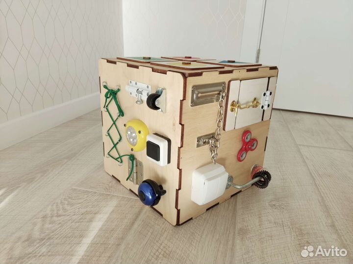 Бизиборд бизикуб